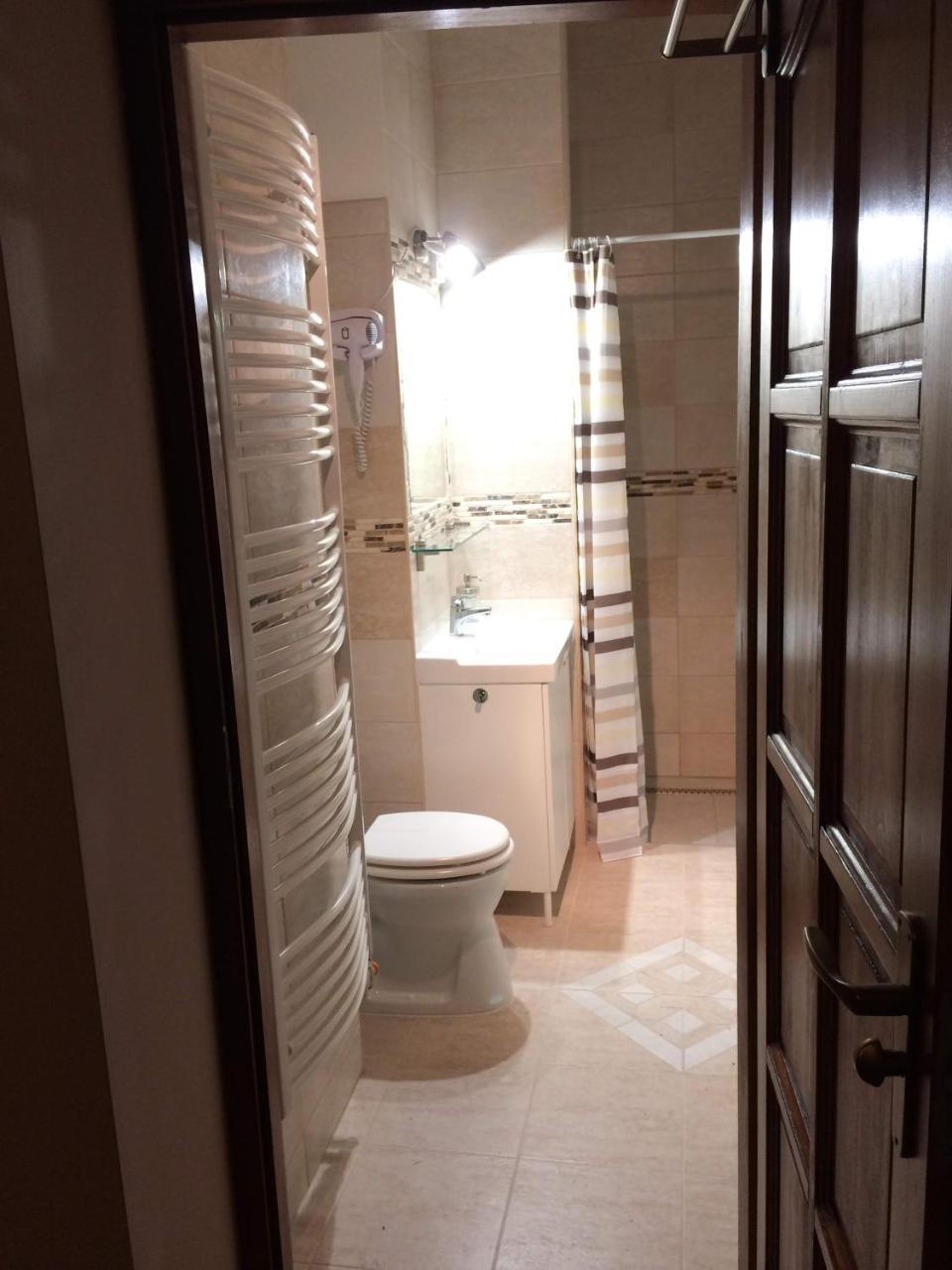 Rigo Lak Apartment Miskolc Ngoại thất bức ảnh